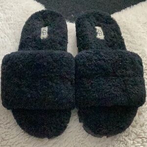EUC Ugg Cozetta Curly slippers